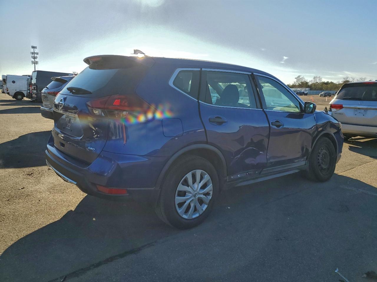 2020 NISSAN ROGUE S photo 3