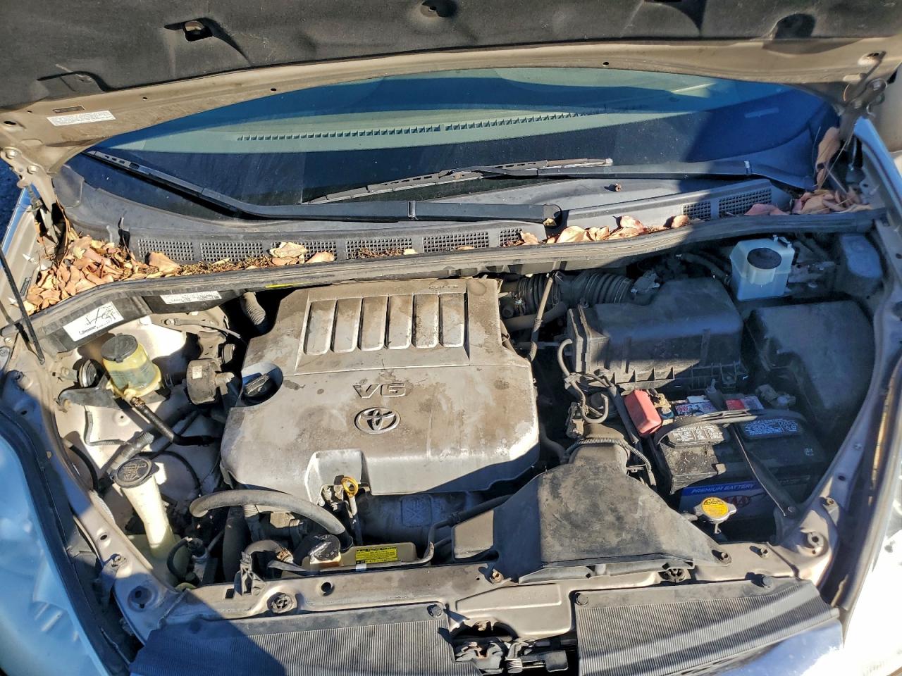 2009 TOYOTA SIENNA XLE photo 12