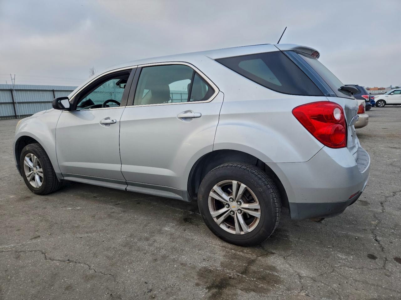 2014 CHEVROLET EQUINOX LS photo 2