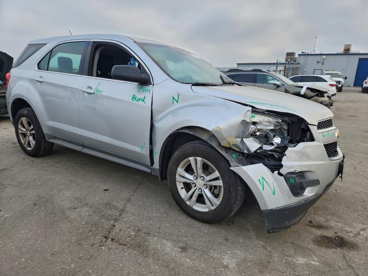 2014 CHEVROLET EQUINOX LS photo 4