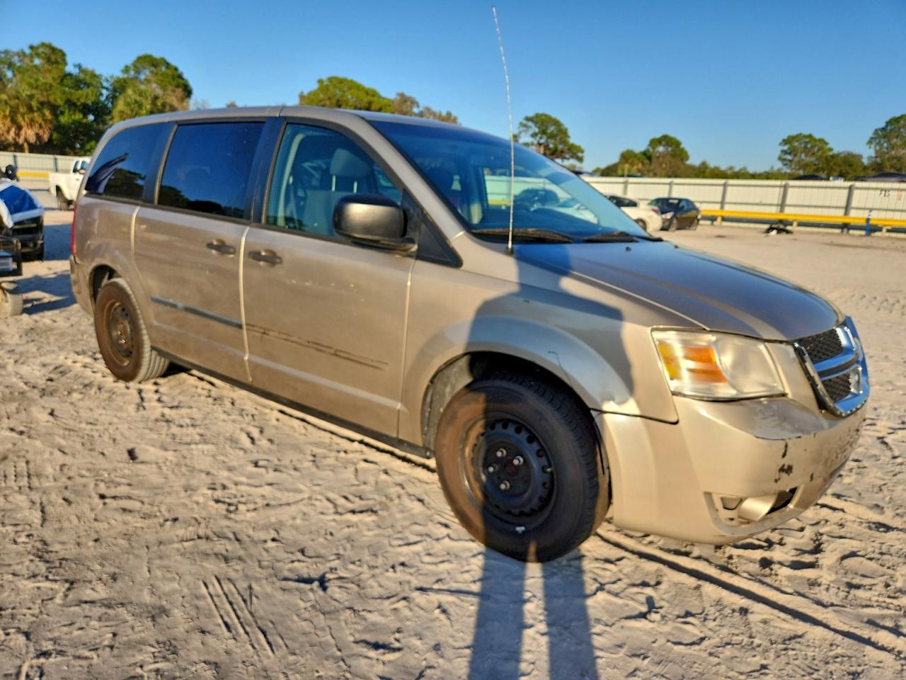 2008 DODGE GRAND CARAVAN SE photo 4