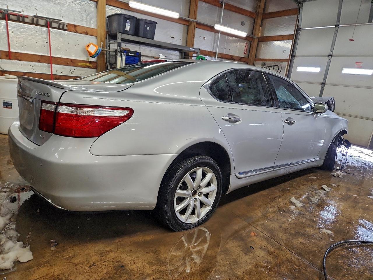 2009 LEXUS LS 460 photo 3