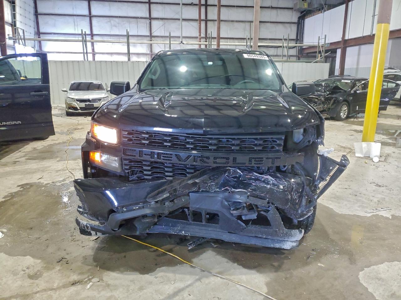 2021 CHEVROLET SILVERADO K1500 CUSTOM photo 5