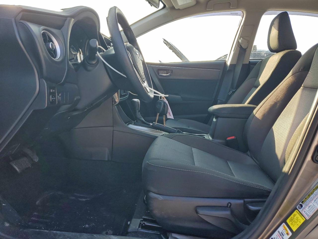 2017 TOYOTA COROLLA L photo 7
