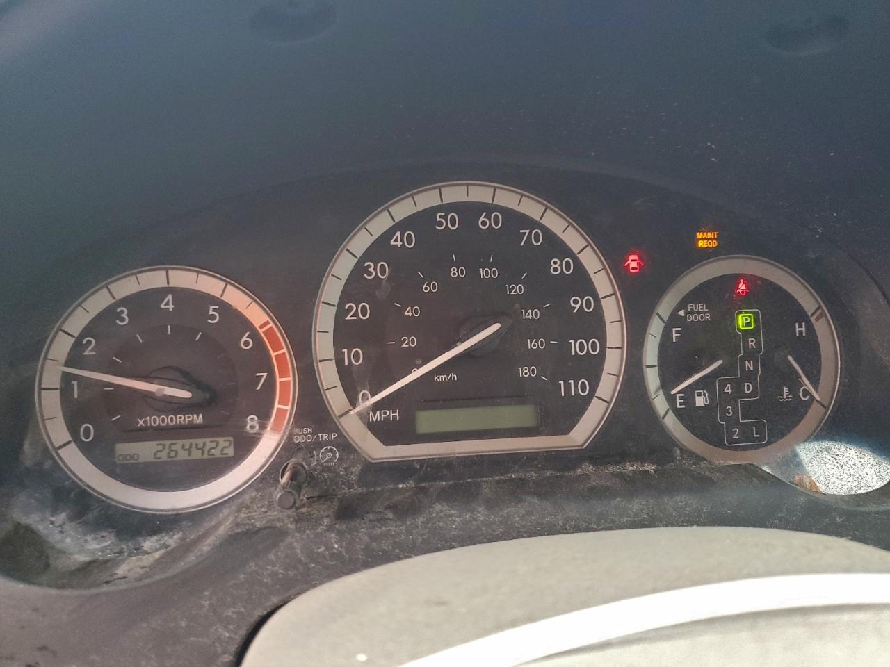 2004 TOYOTA SIENNA XLE photo 9