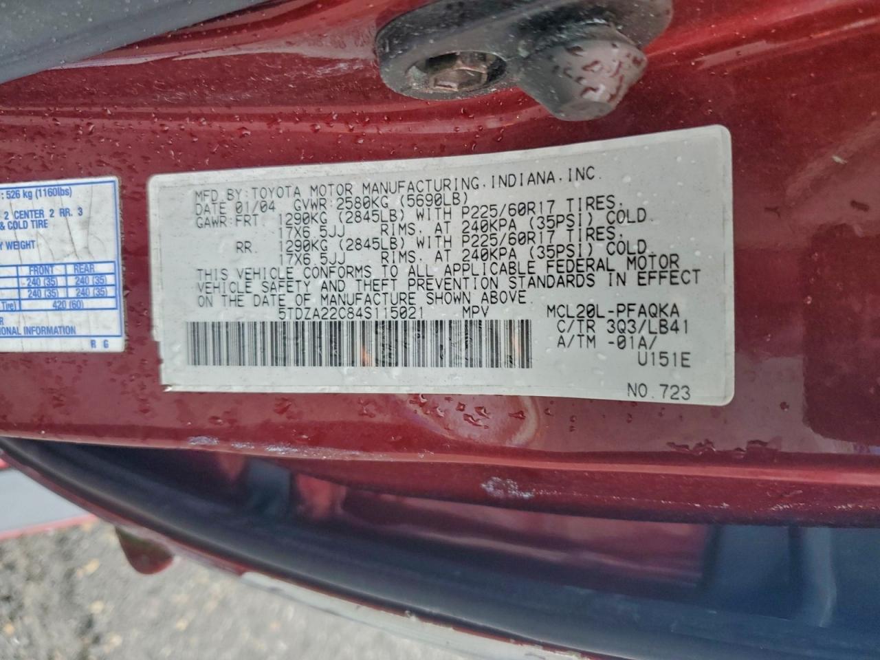 2004 TOYOTA SIENNA XLE photo 13