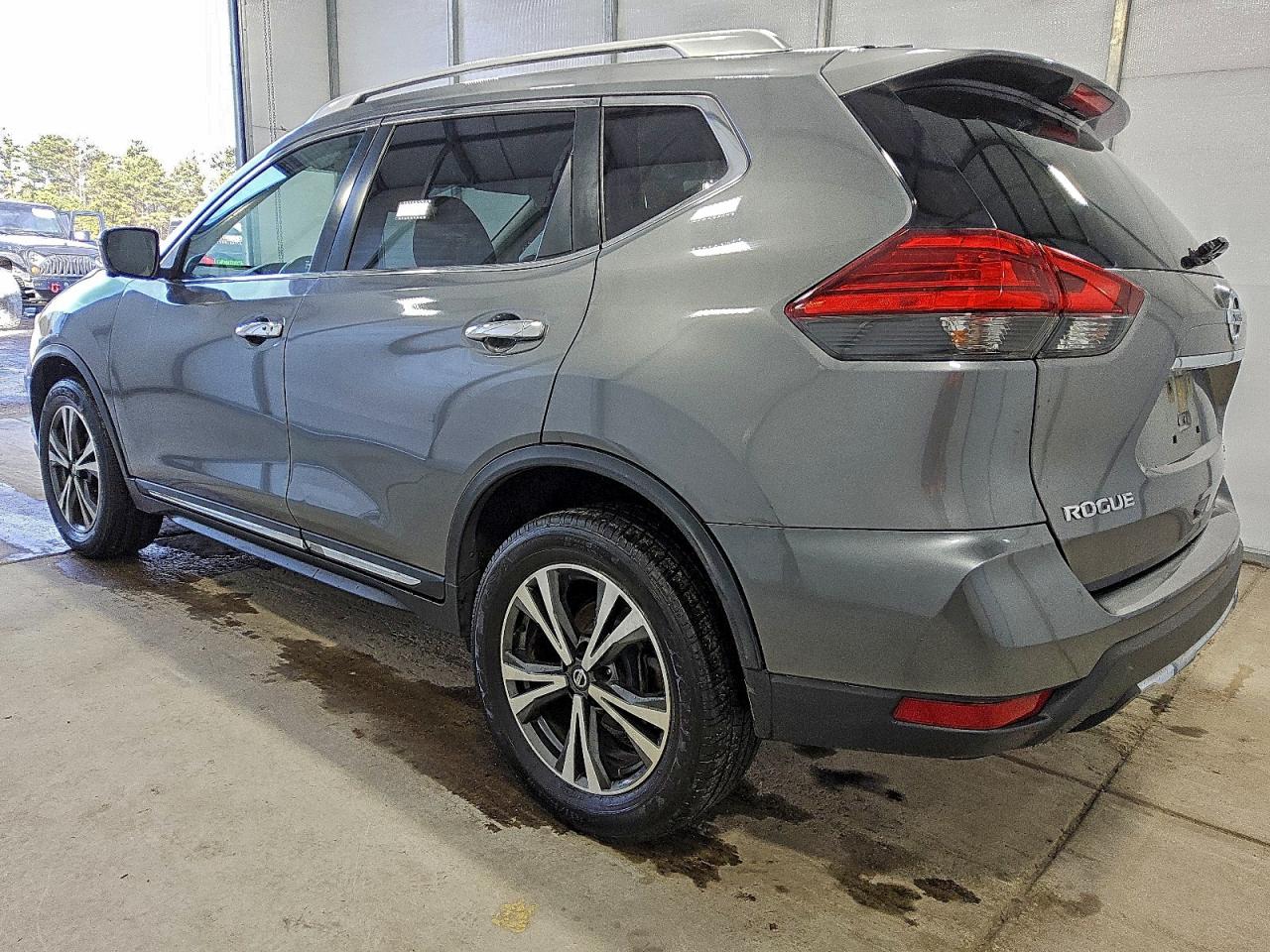 2017 NISSAN ROGUE S photo 2