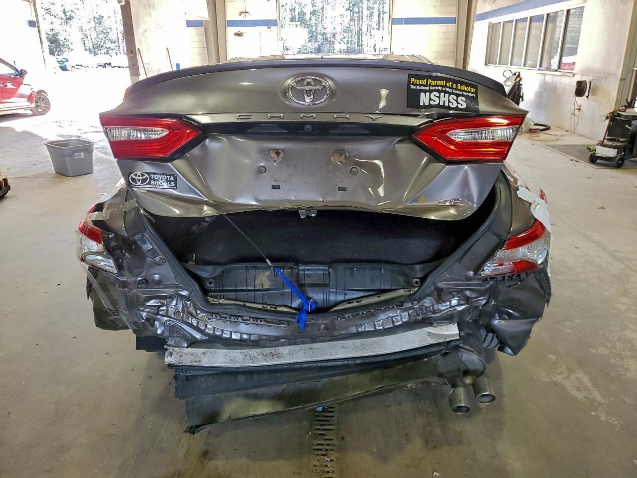 2019 TOYOTA CAMRY L photo 11