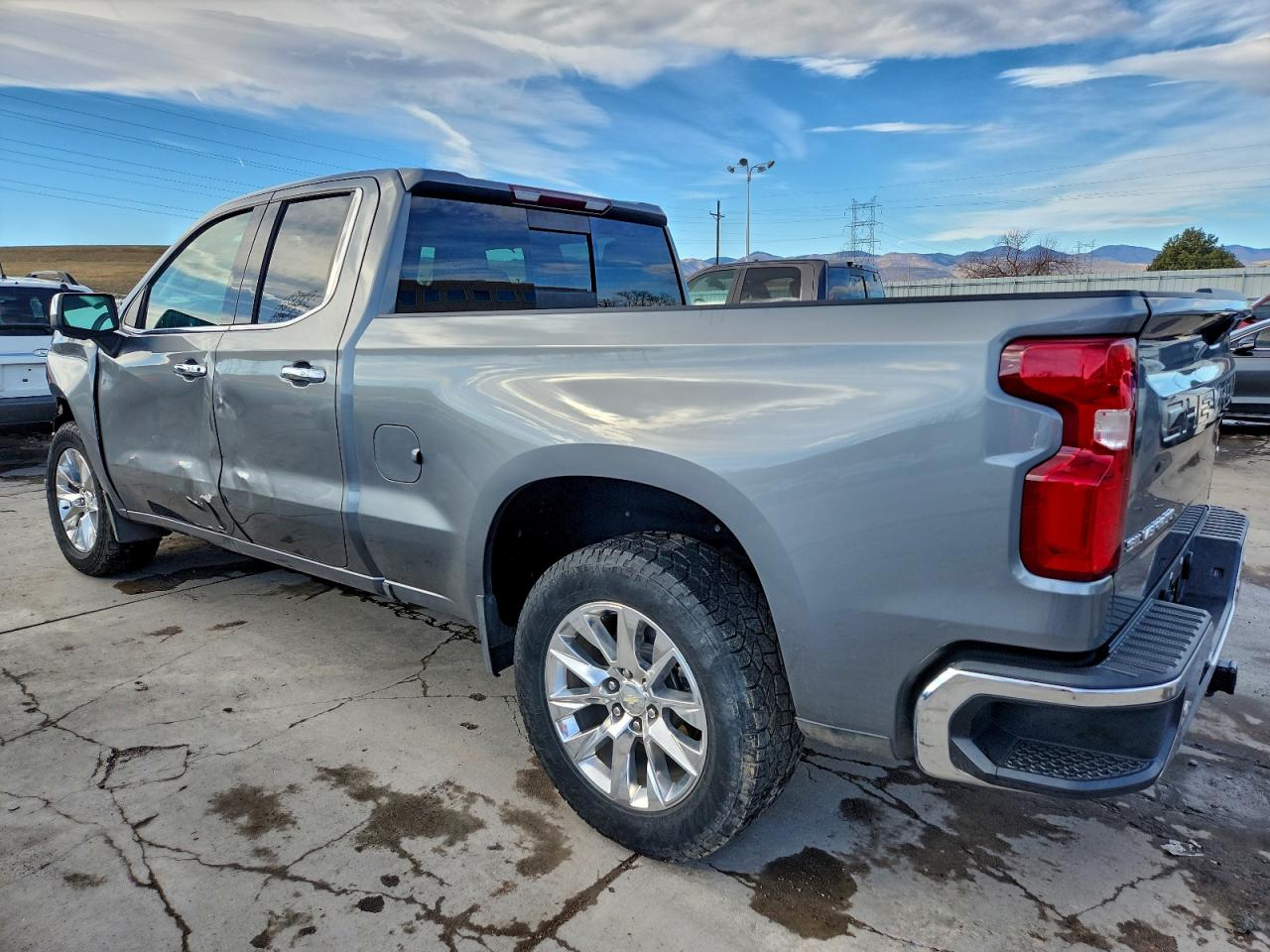2019 CHEVROLET SILVERADO K1500 LTZ photo 2