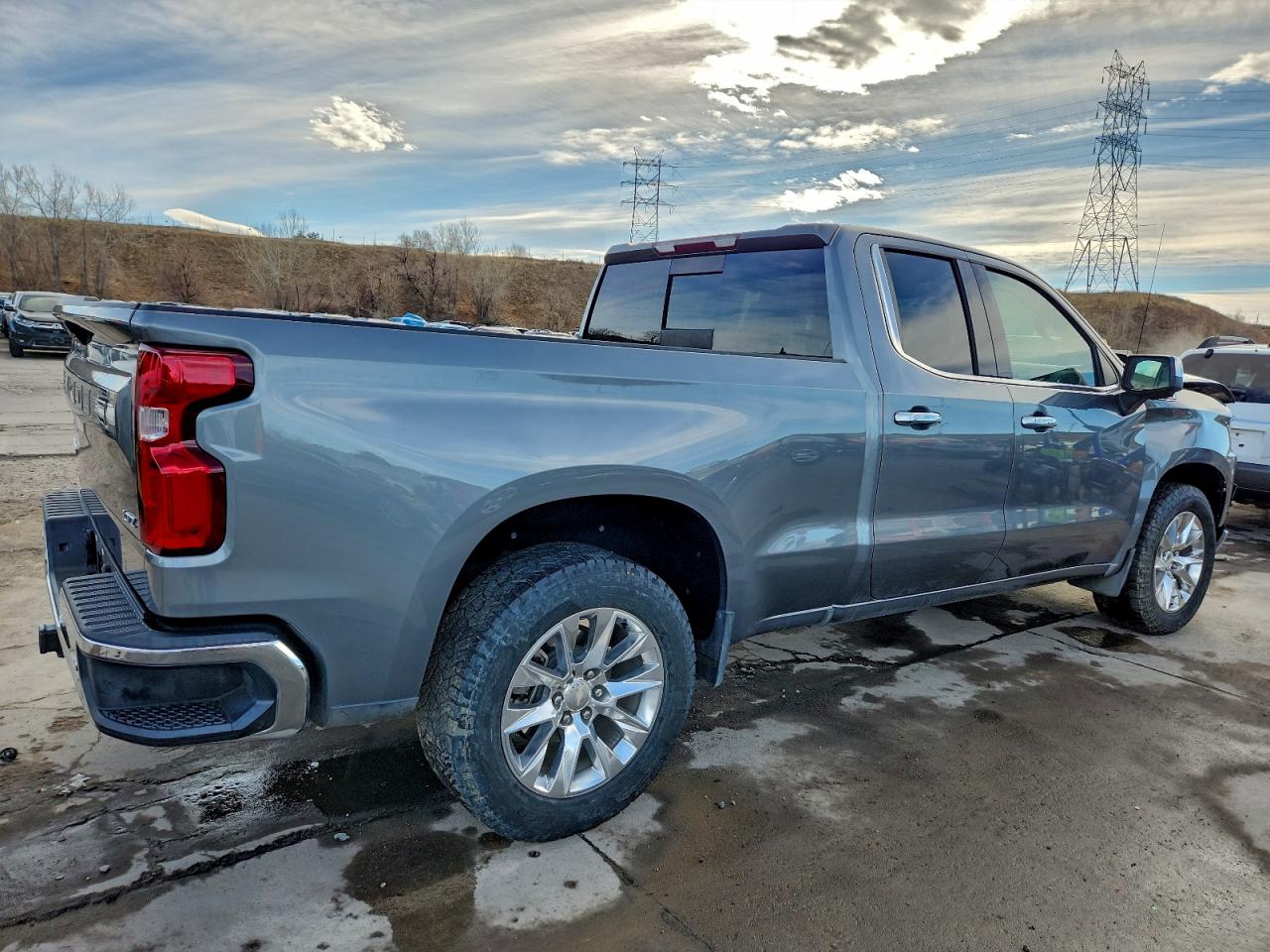 2019 CHEVROLET SILVERADO K1500 LTZ photo 3