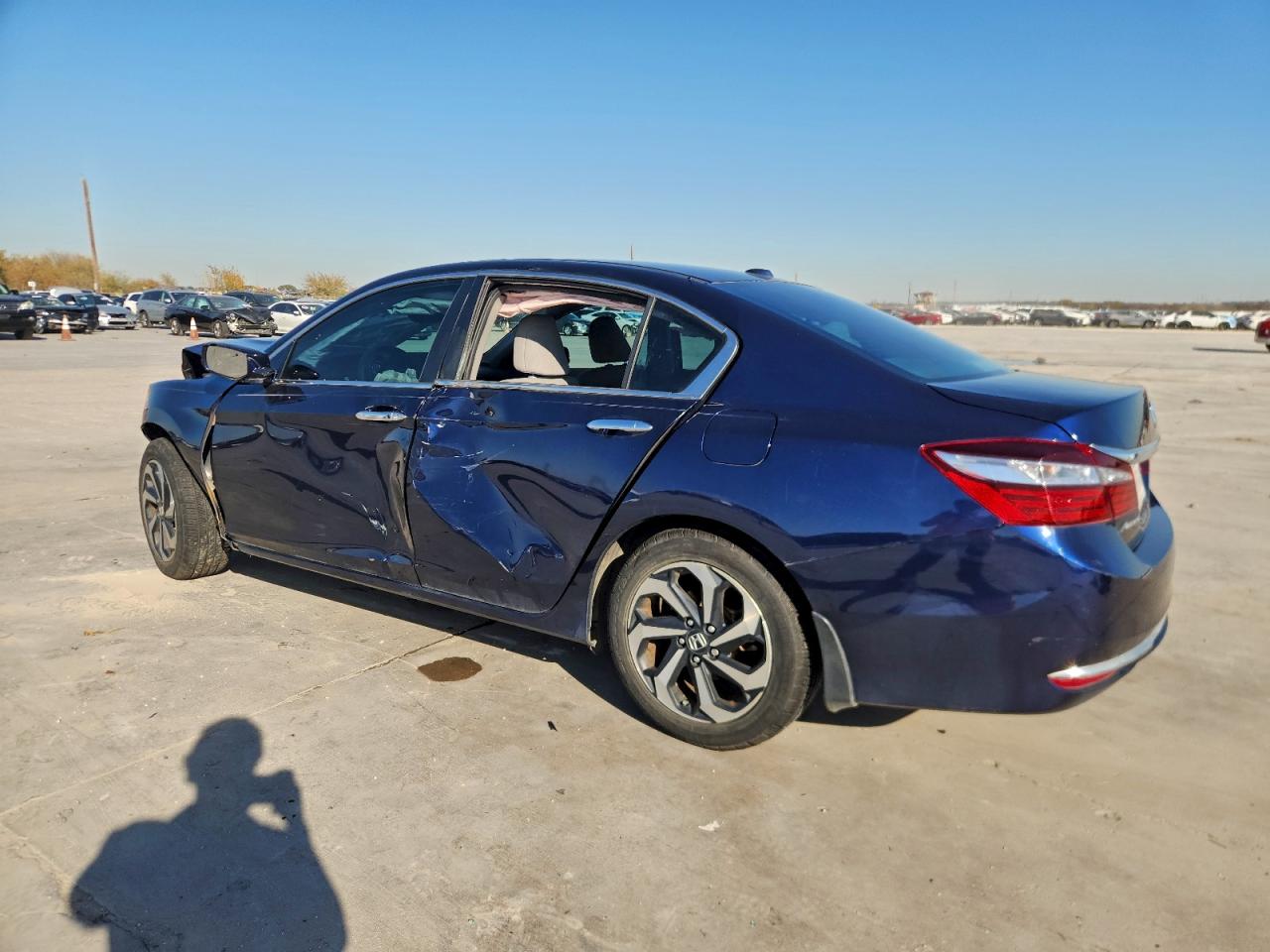 2016 HONDA ACCORD EX photo 3