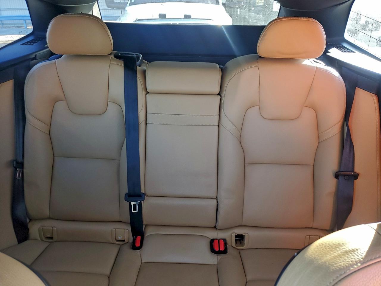 2019 VOLVO XC60 T6 MOMENTUM photo 19