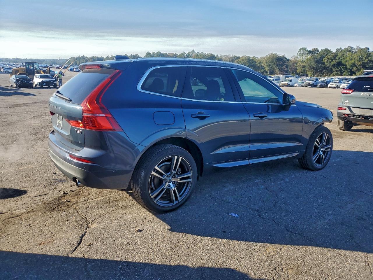 2019 VOLVO XC60 T6 MOMENTUM photo 5