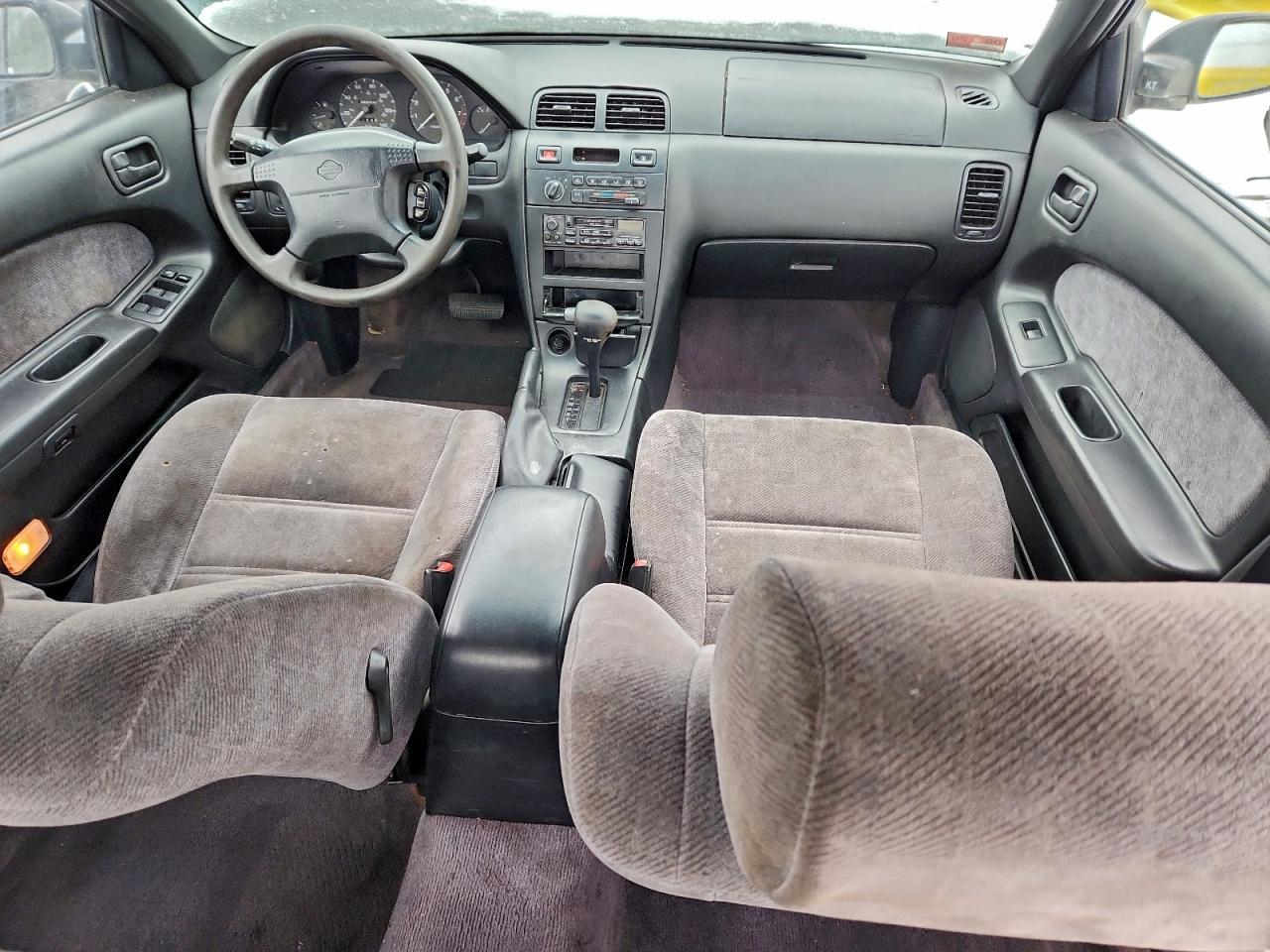 1997 NISSAN MAXIMA GLE photo 15