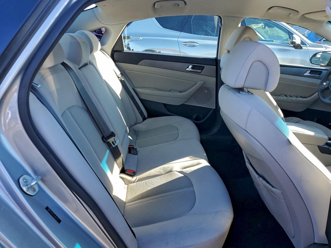 2015 HYUNDAI SONATA SE photo 10