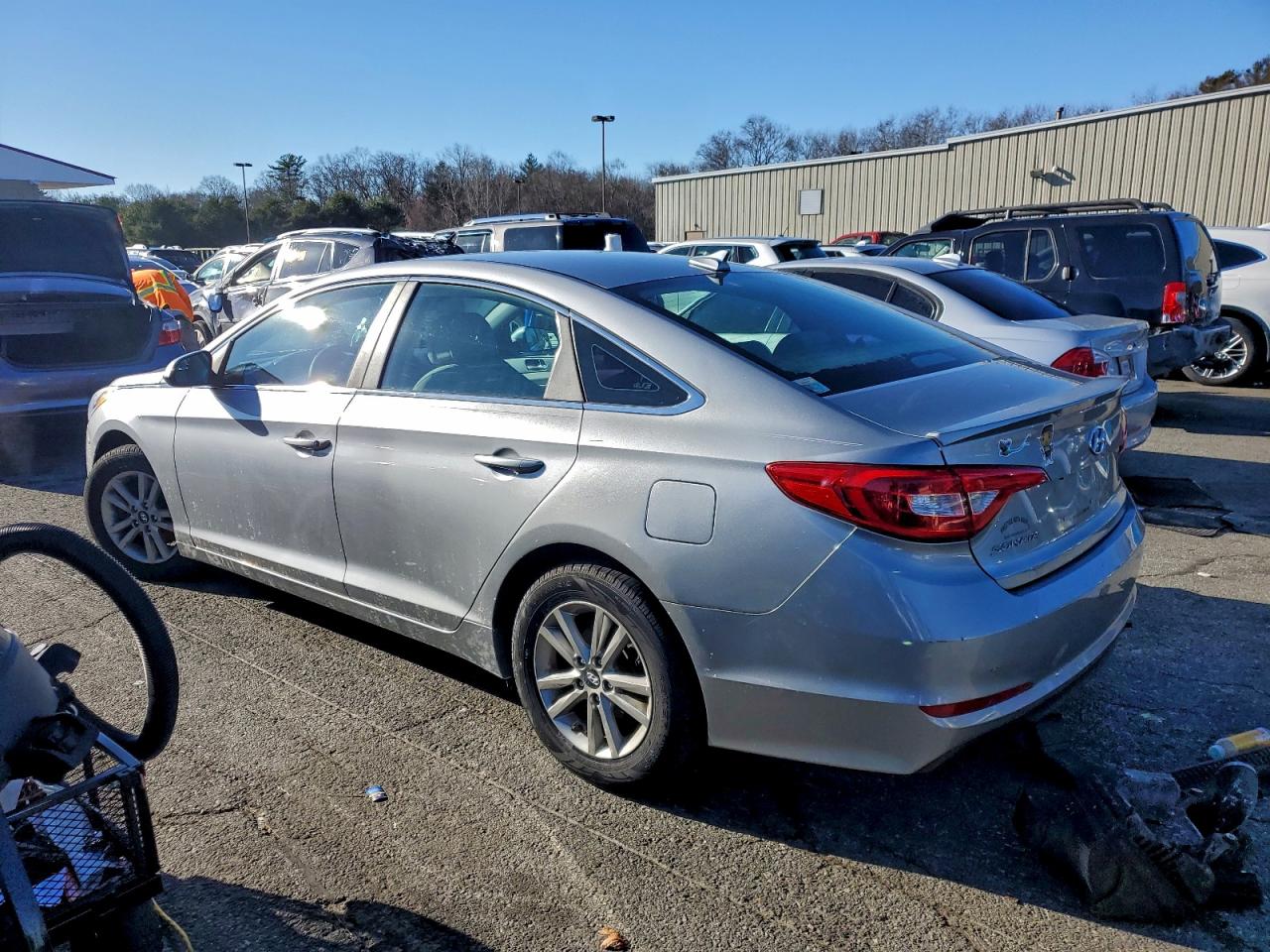 2015 HYUNDAI SONATA SE photo 2