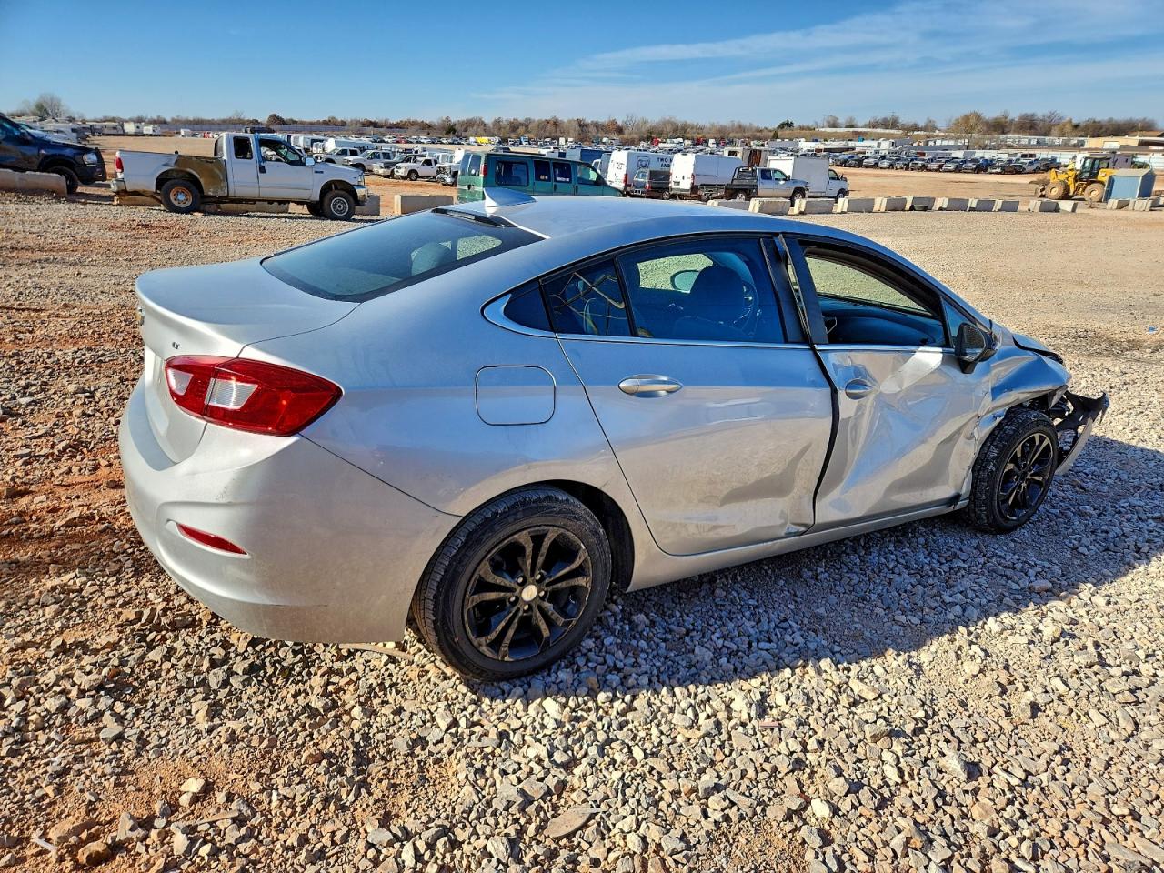2019 CHEVROLET CRUZE LT photo 3