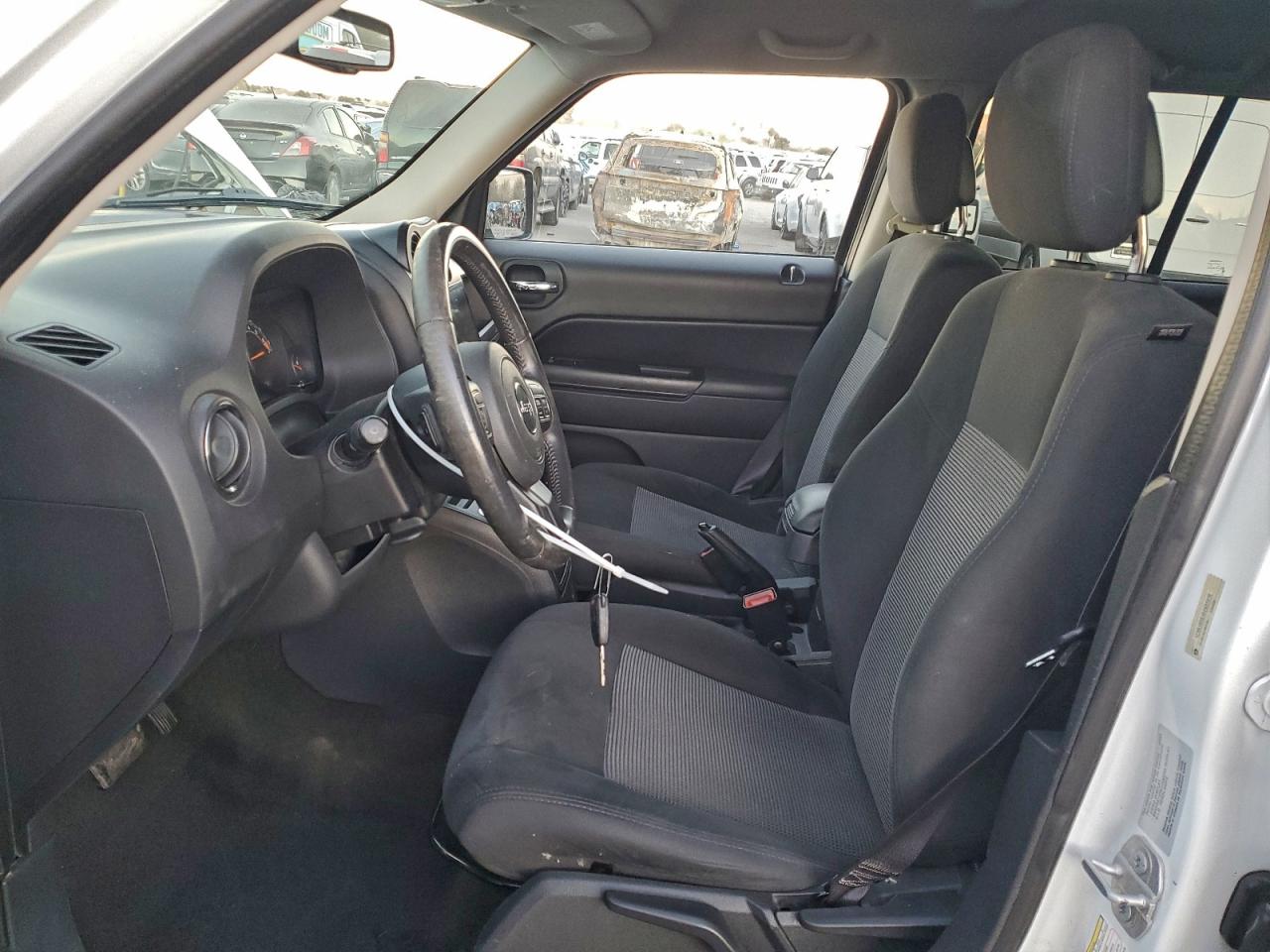 2014 JEEP PATRIOT LATITUDE photo 7