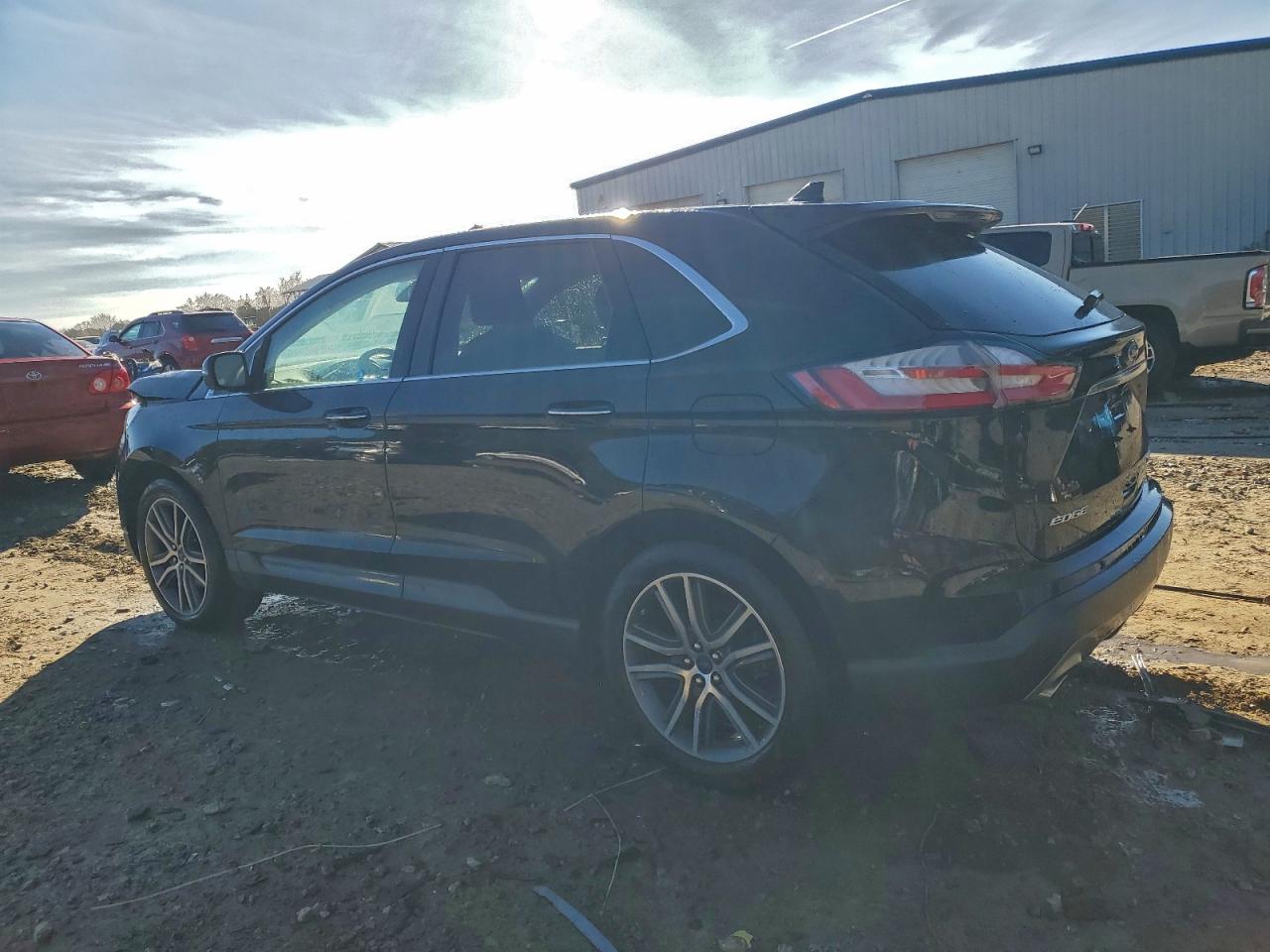 2020 FORD EDGE TITANIUM photo 2