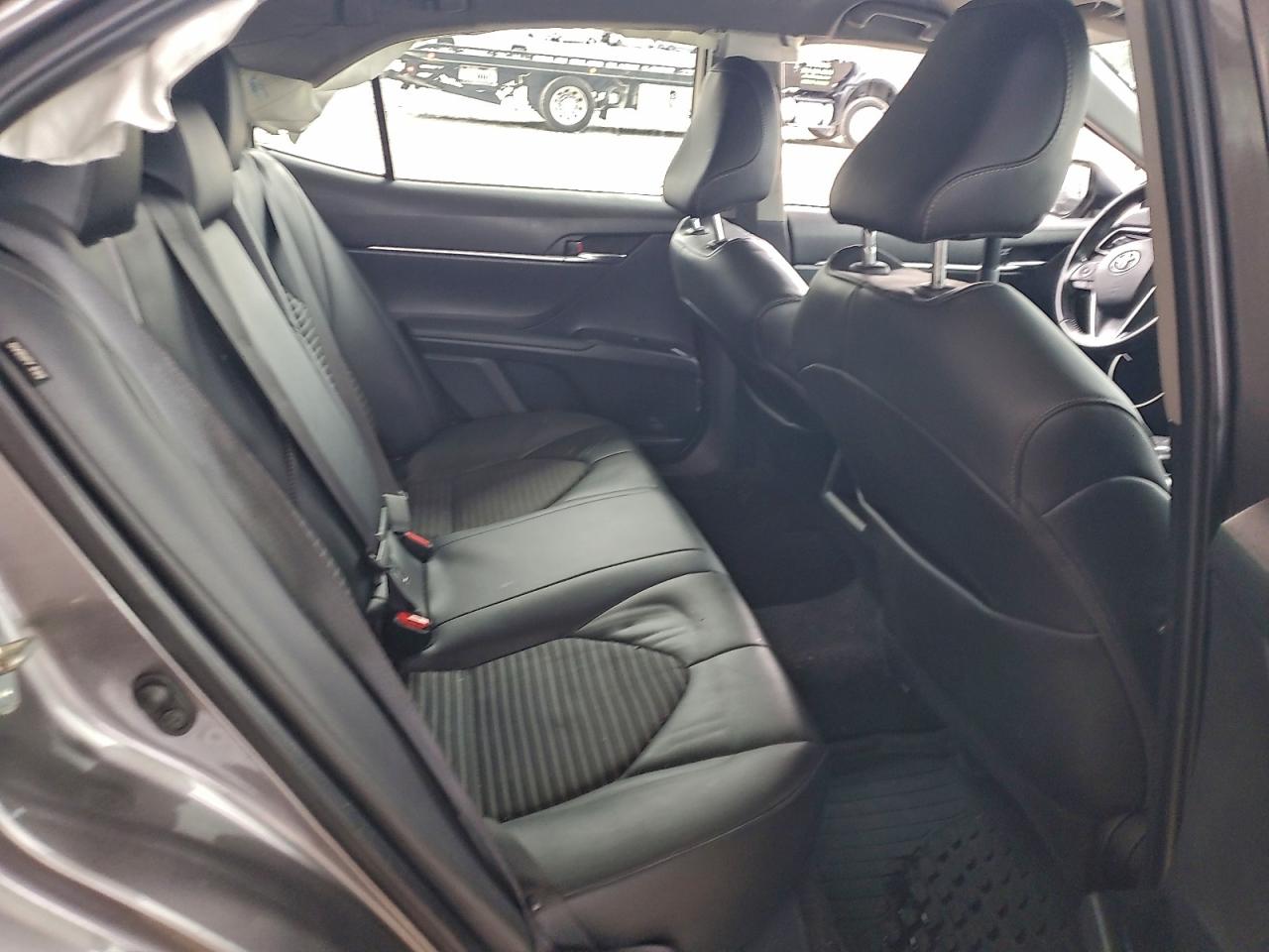 2020 TOYOTA CAMRY SE photo 10