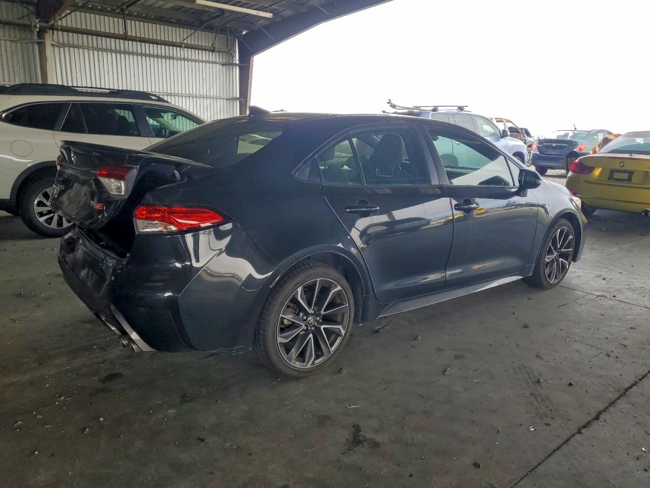 2021 TOYOTA COROLLA SE photo 3