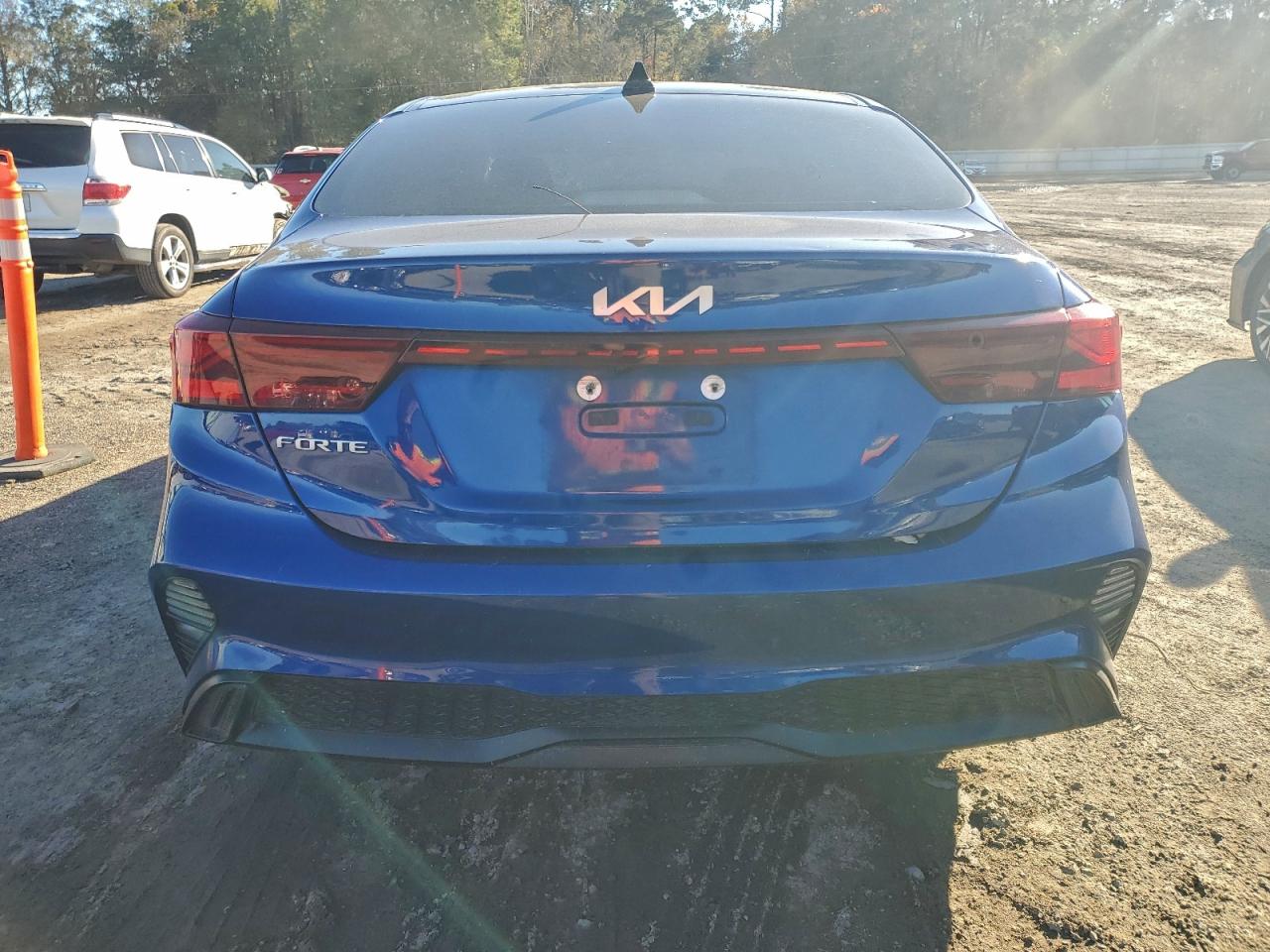2023 KIA FORTE LX photo 6