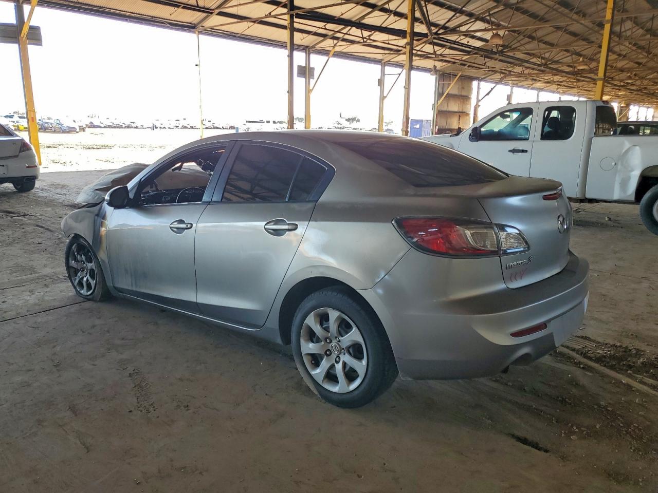 2013 MAZDA 3 I photo 2