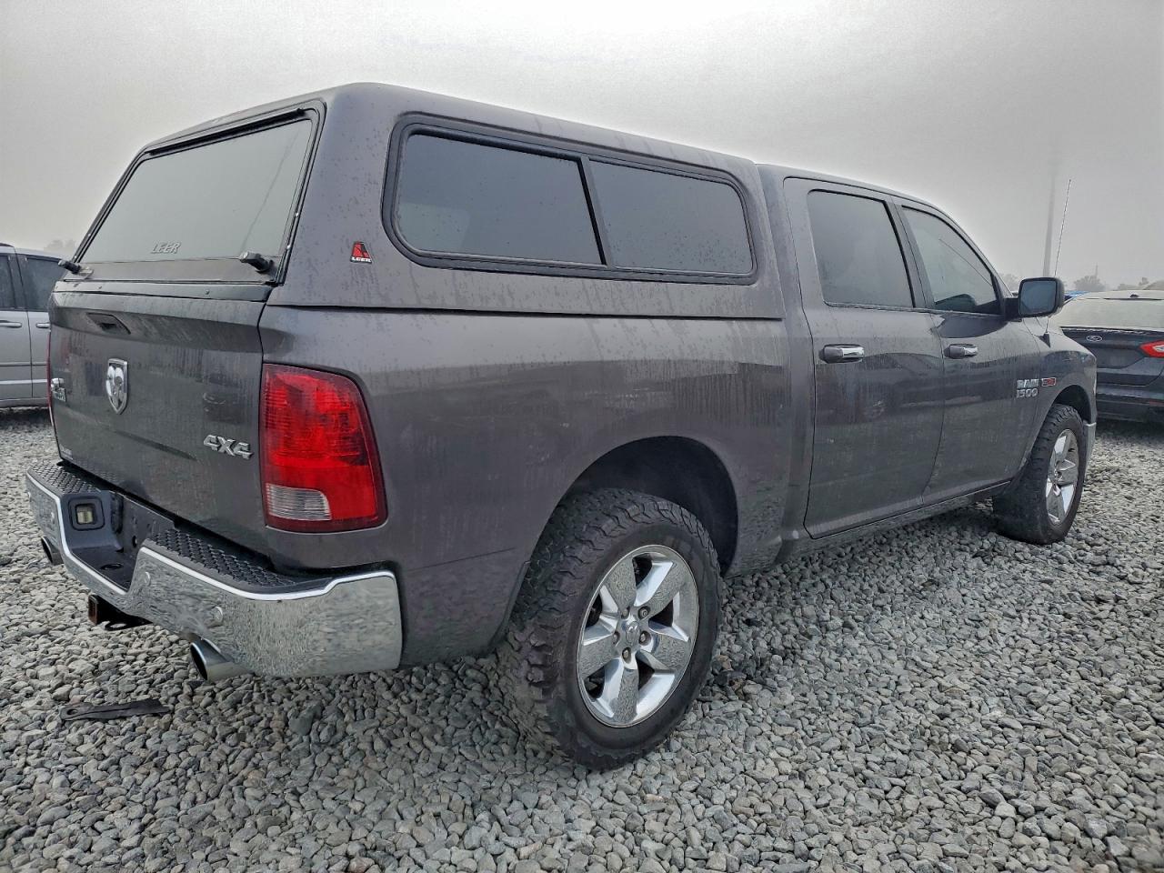 2015 RAM 1500 SLT photo 5