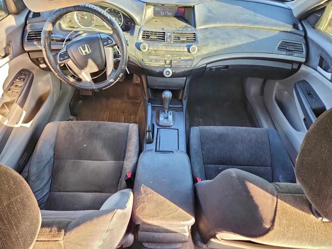 2010 HONDA ACCORD LX photo 15