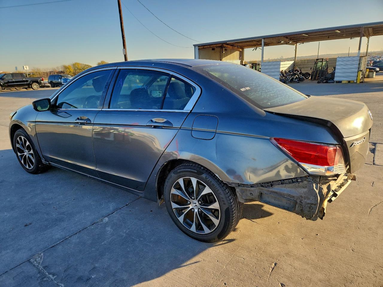 2010 HONDA ACCORD LX photo 3
