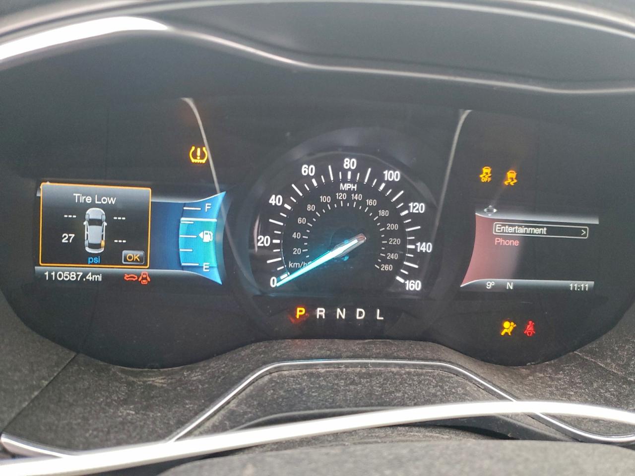 2017 FORD FUSION SE photo 9