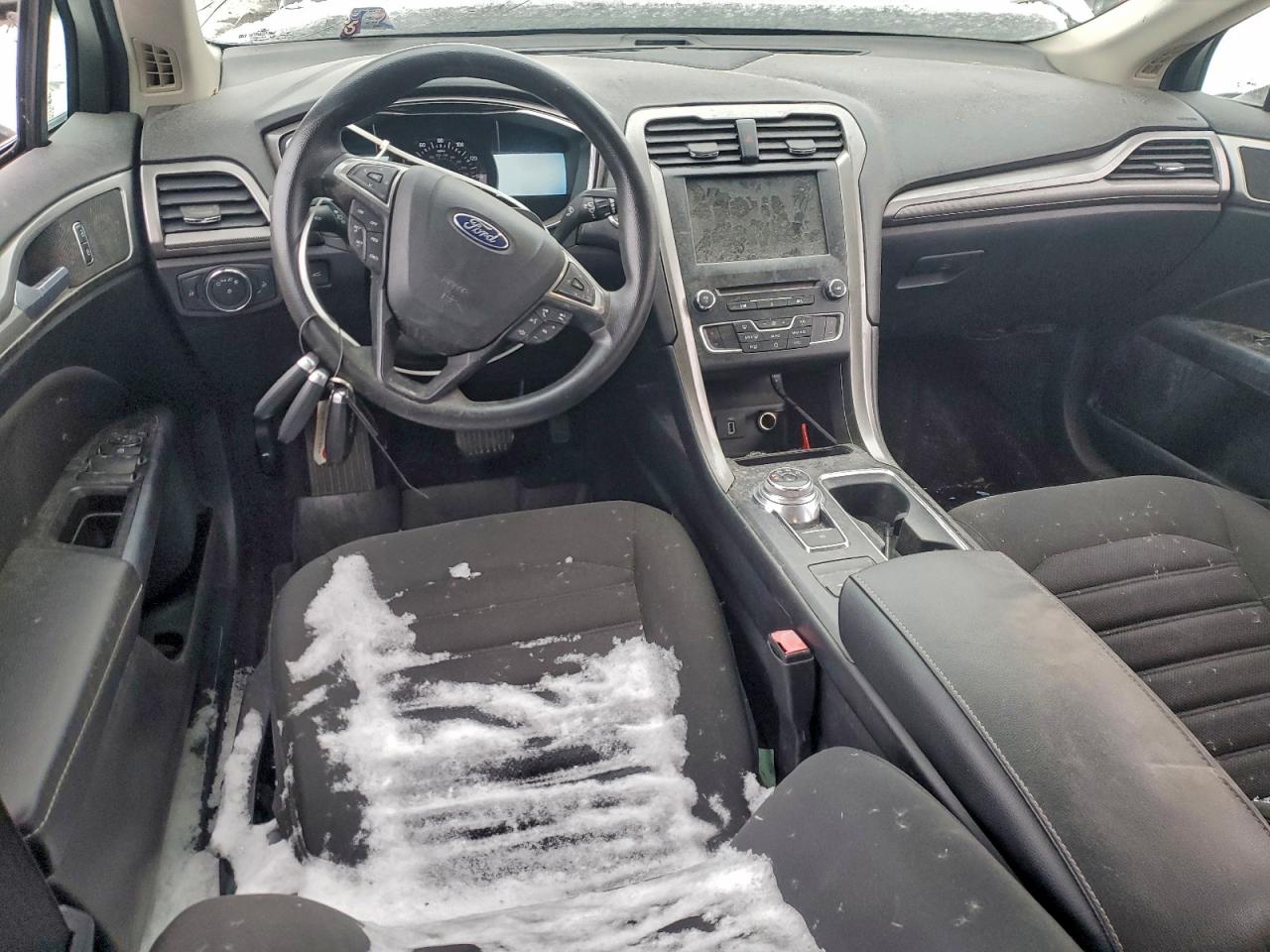 2017 FORD FUSION SE photo 8