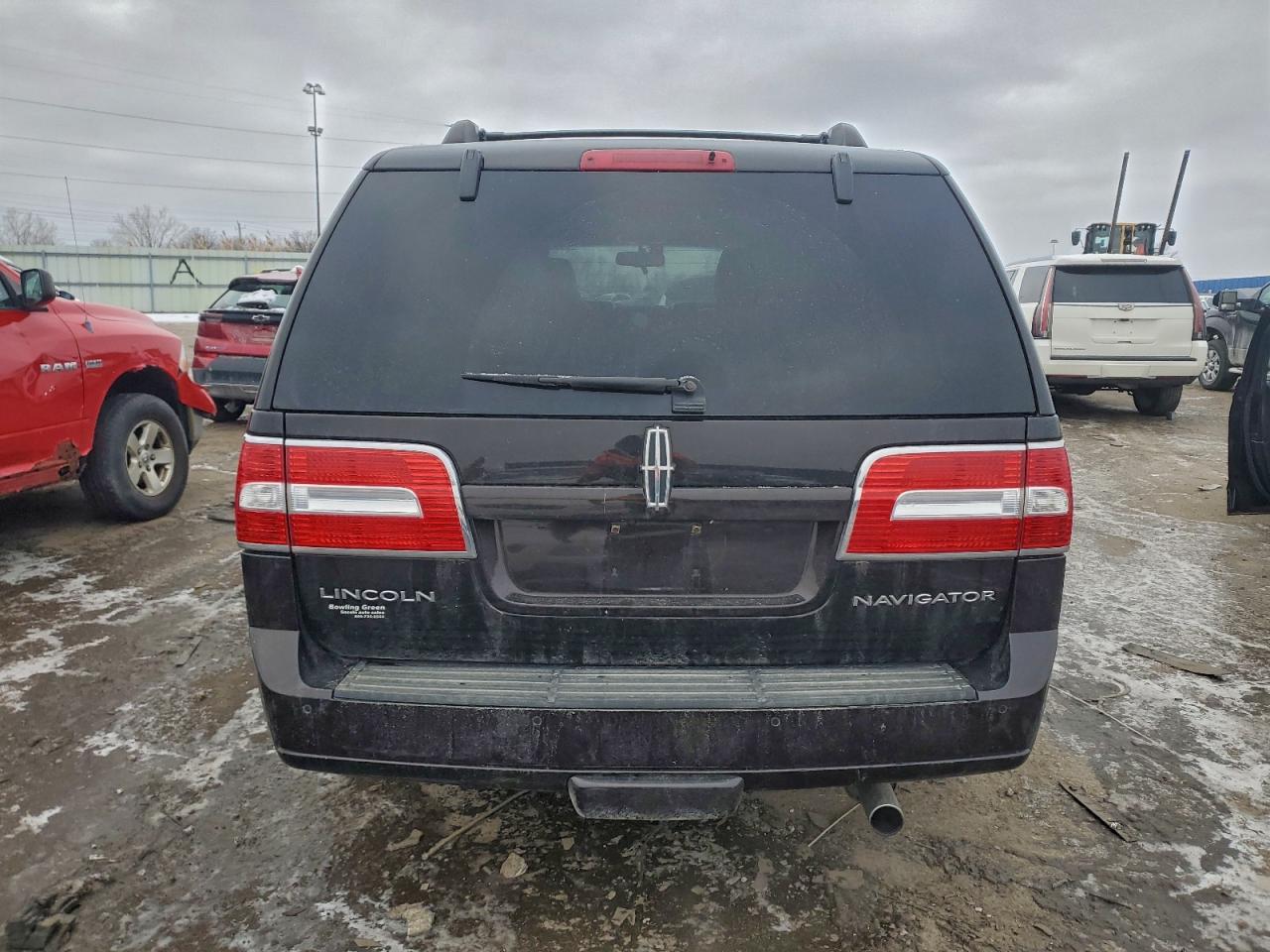 2013 LINCOLN NAVIGATOR photo 6