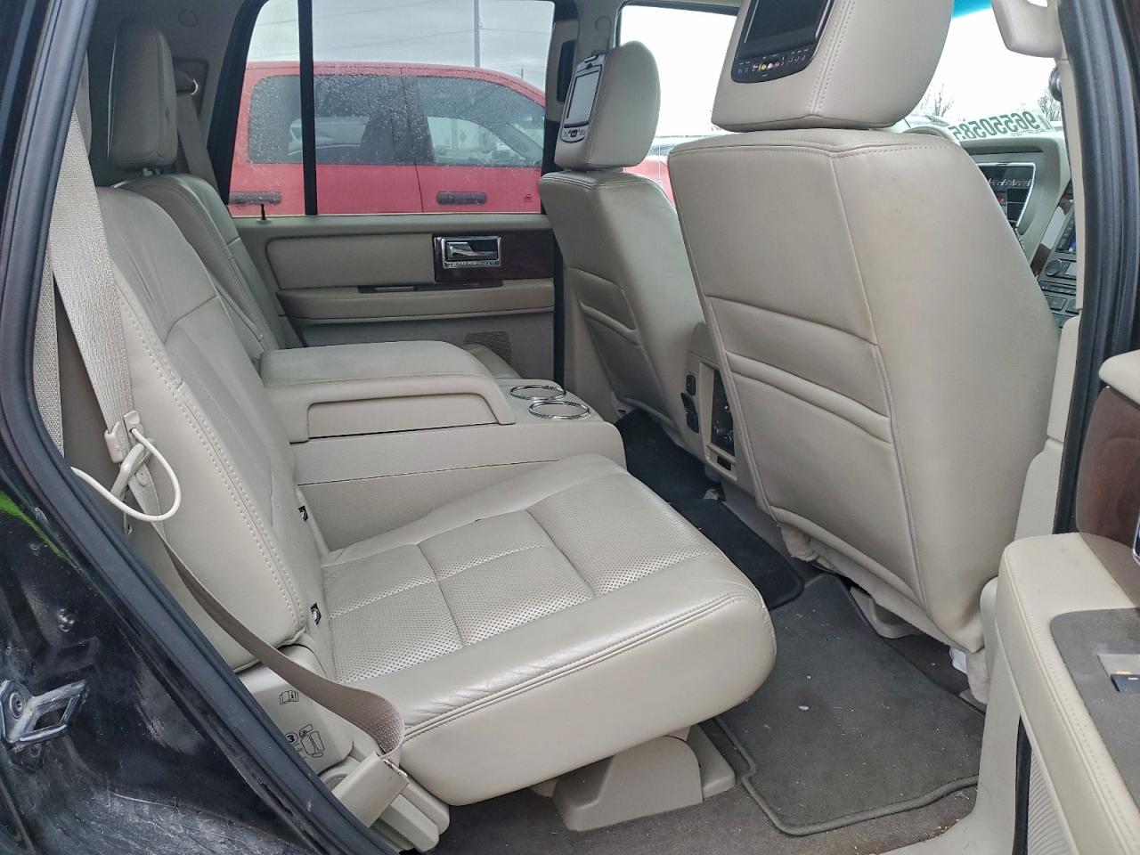 2013 LINCOLN NAVIGATOR photo 11