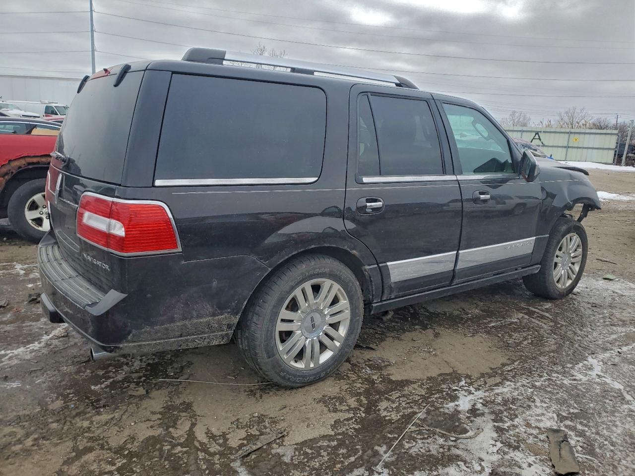 2013 LINCOLN NAVIGATOR photo 3