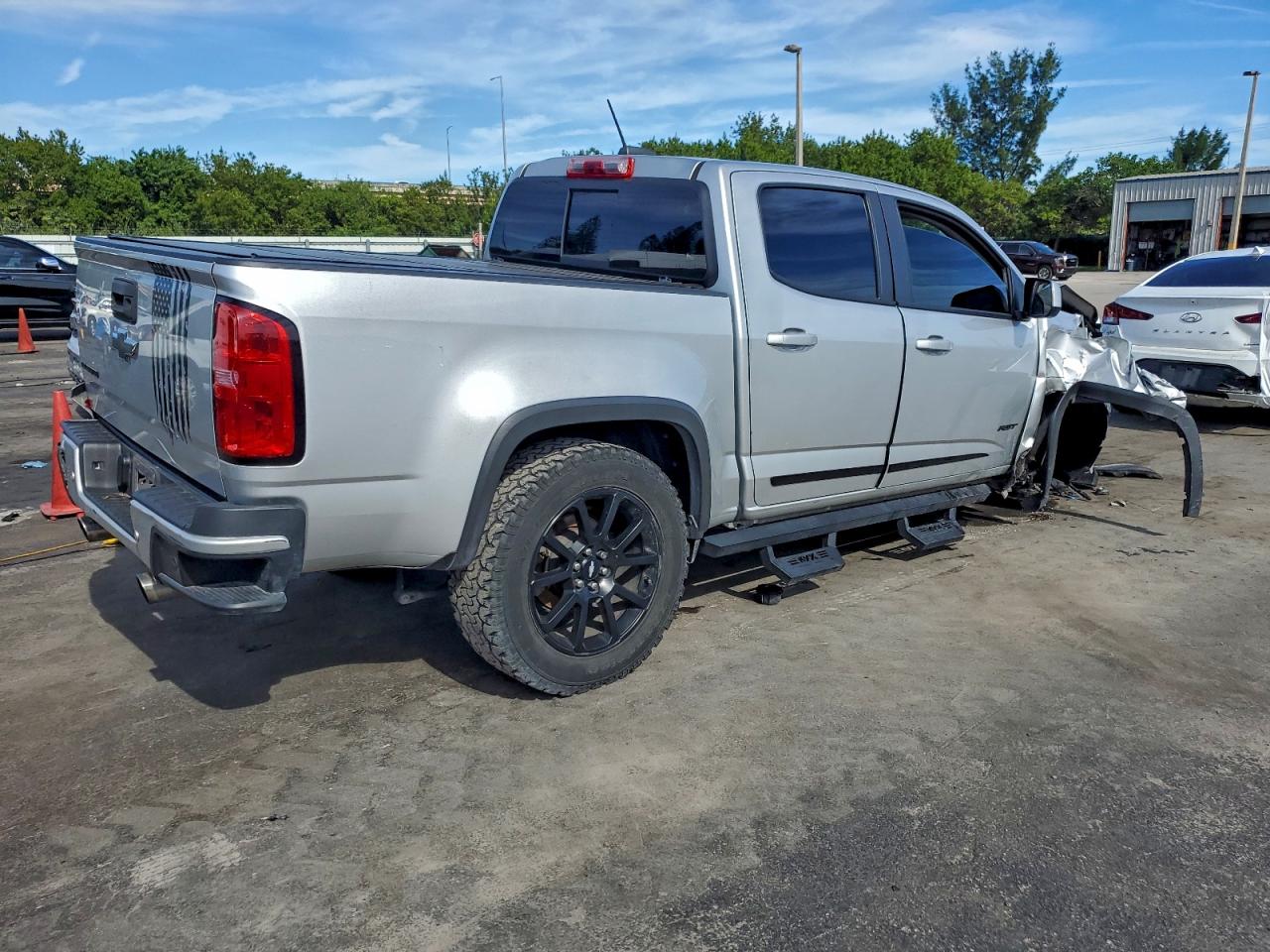 2019 CHEVROLET COLORADO LT photo 3