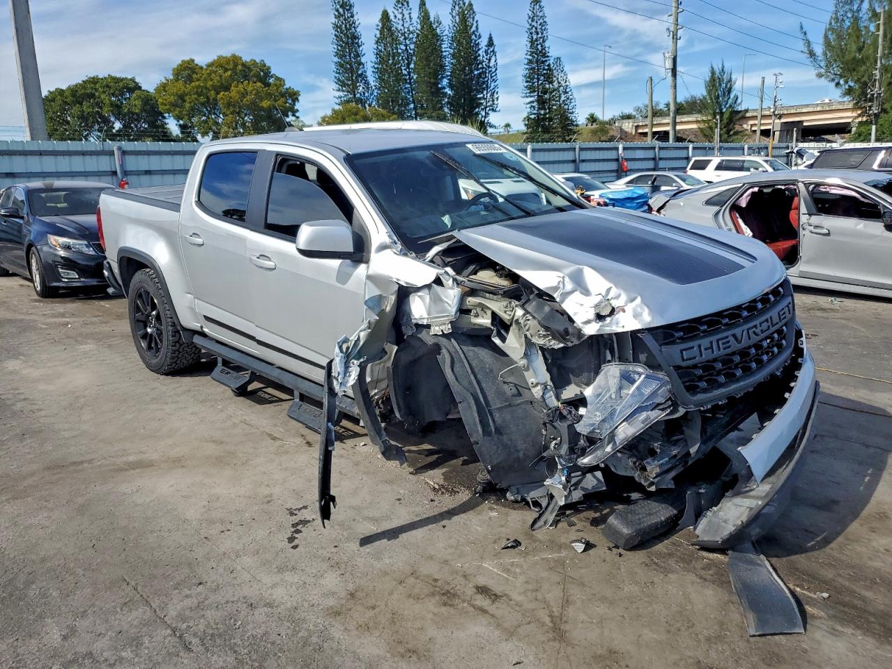 2019 CHEVROLET COLORADO LT photo 4