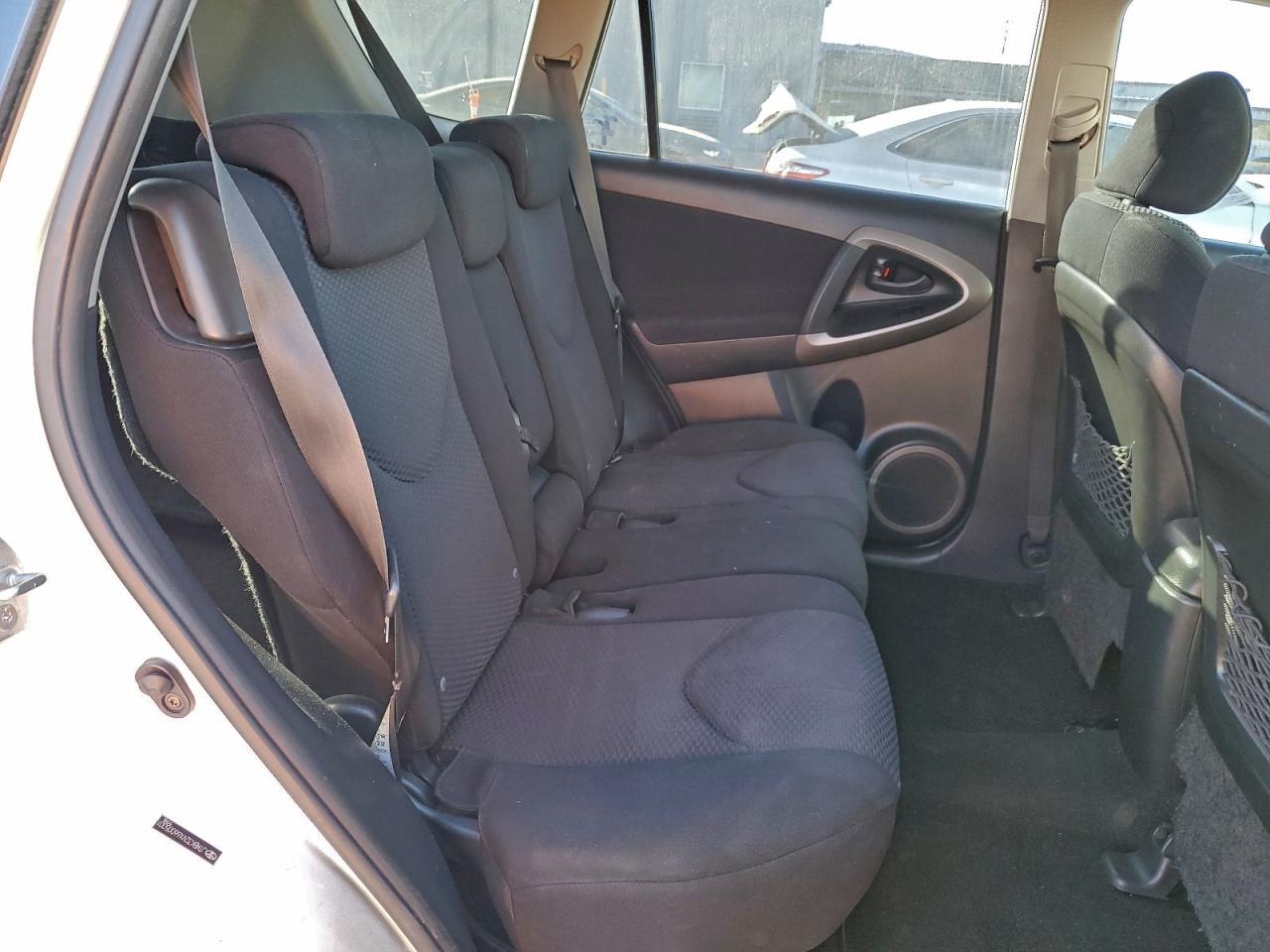 2006 TOYOTA RAV4 SPORT photo 10
