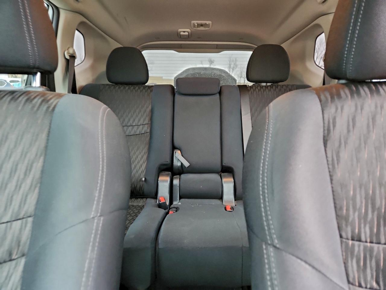 2018 NISSAN ROGUE S photo 10