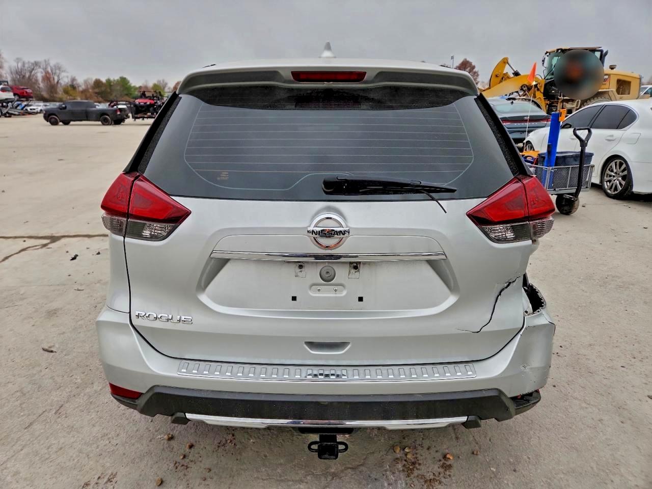 2018 NISSAN ROGUE S photo 6