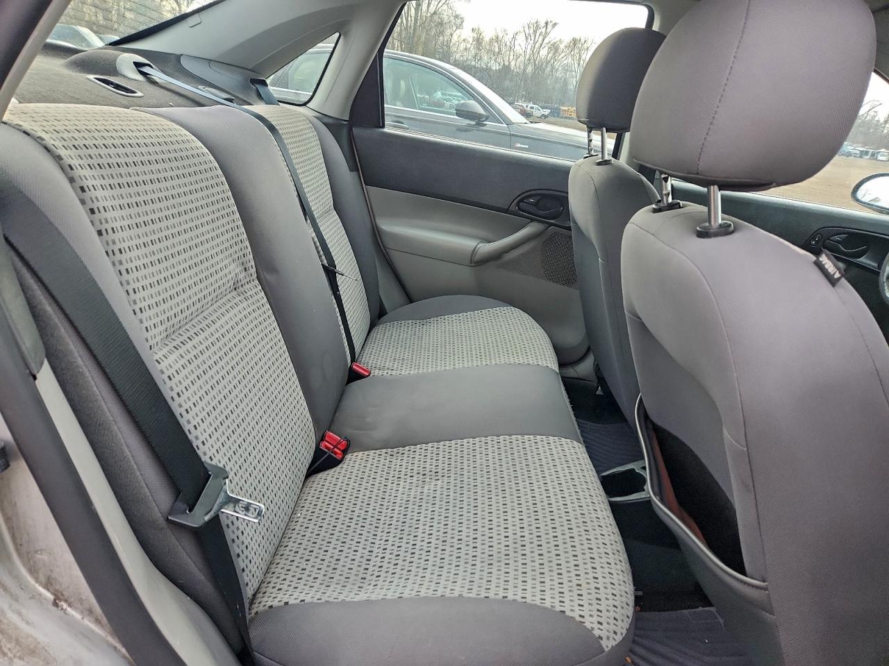 2006 FORD FOCUS ZX4 photo 19