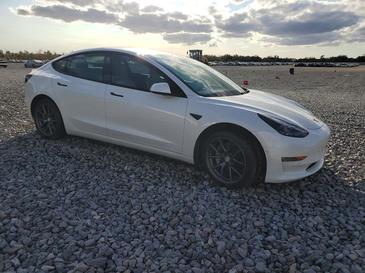 2022 TESLA MODEL 3 photo 7