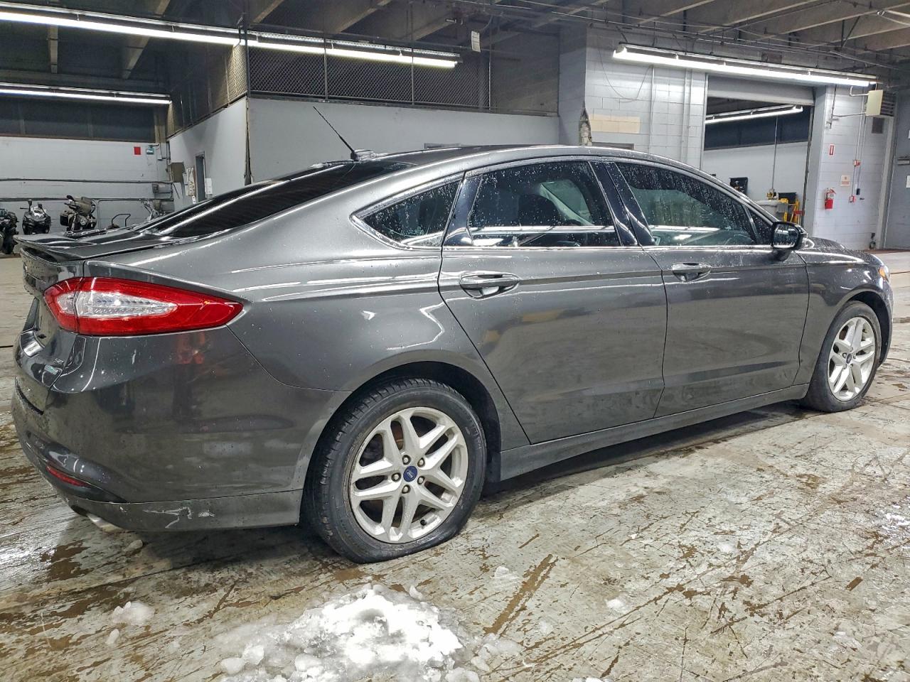 2016 FORD FUSION SE photo 3