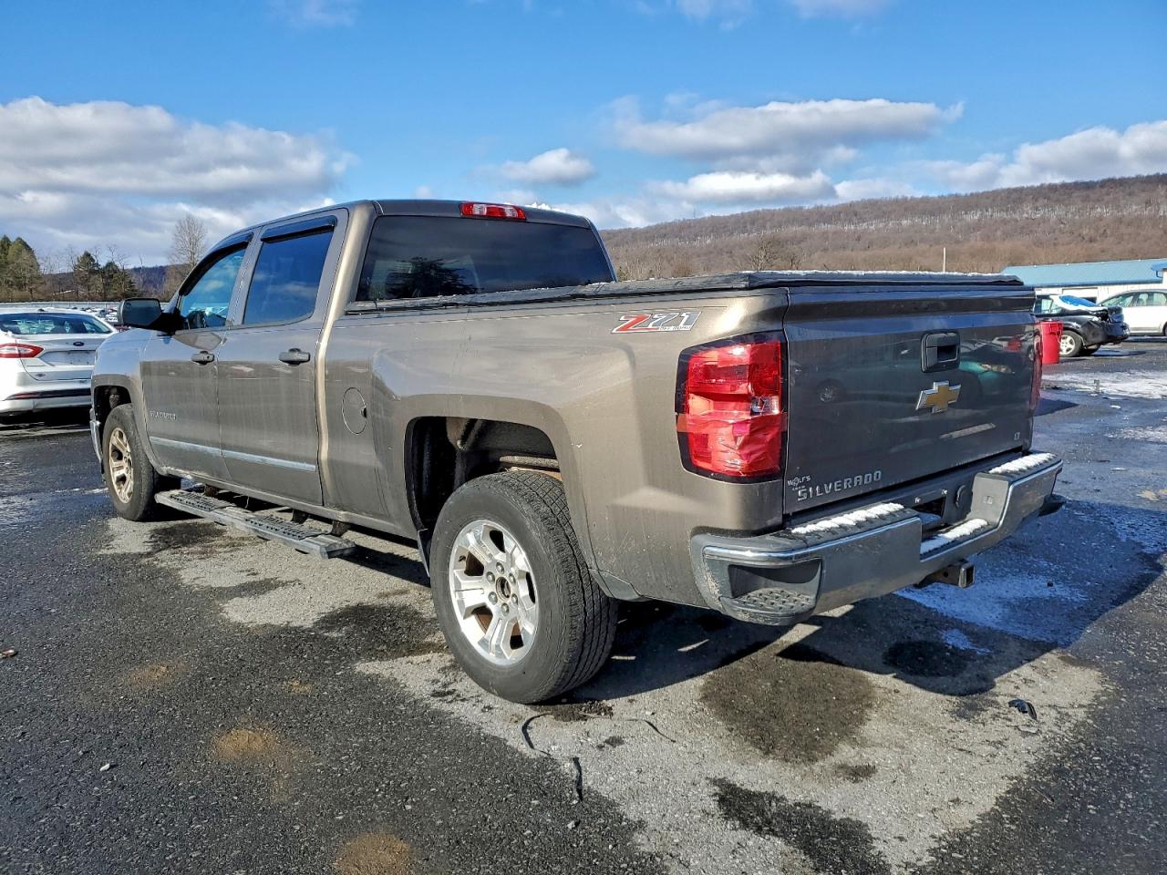 2014 CHEVROLET SILVERADO K1500 LT photo 2