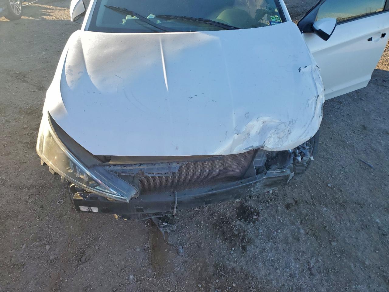 2019 HYUNDAI ELANTRA SE photo 11