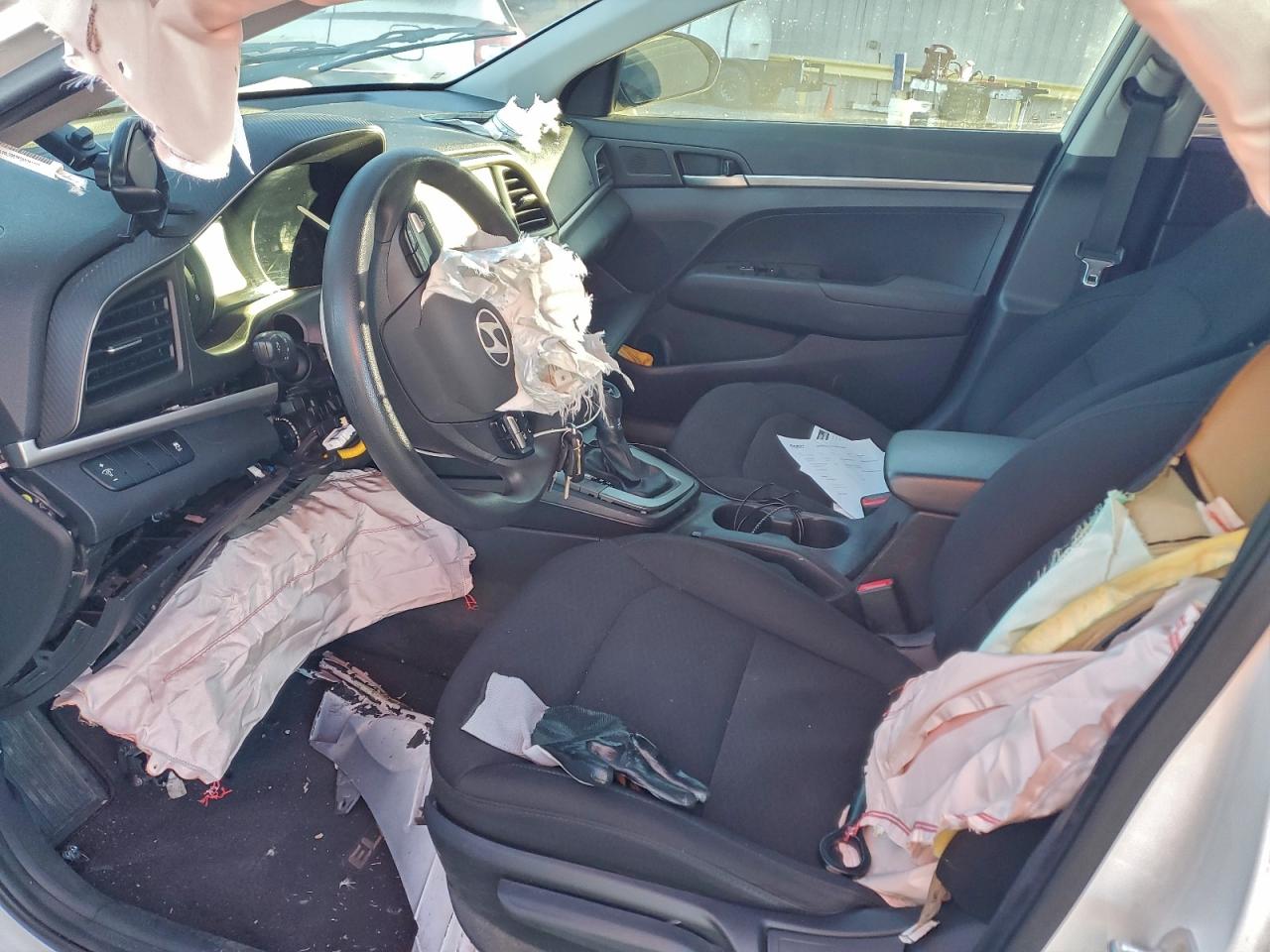 2019 HYUNDAI ELANTRA SE photo 7