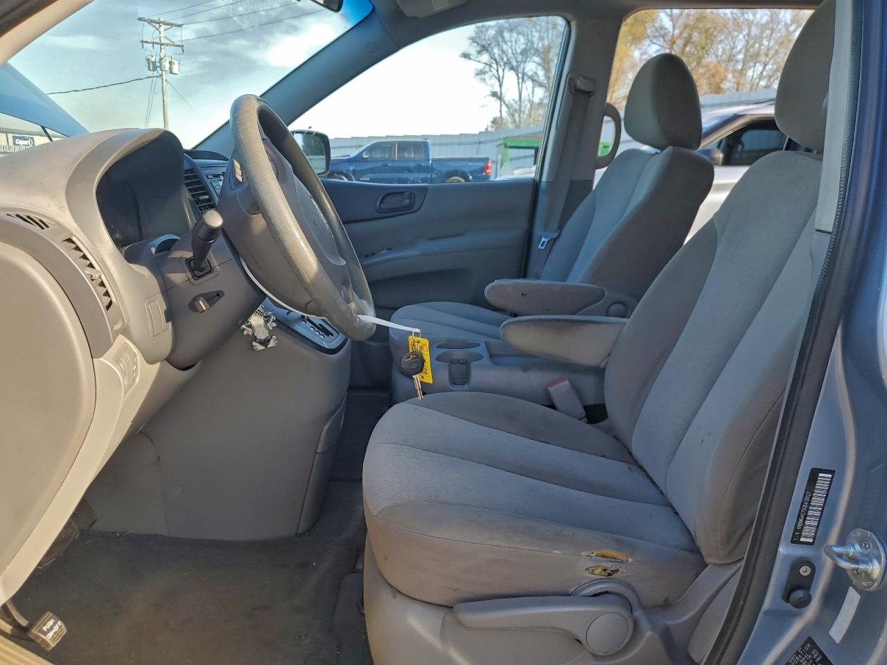 2012 KIA SEDONA LX photo 7