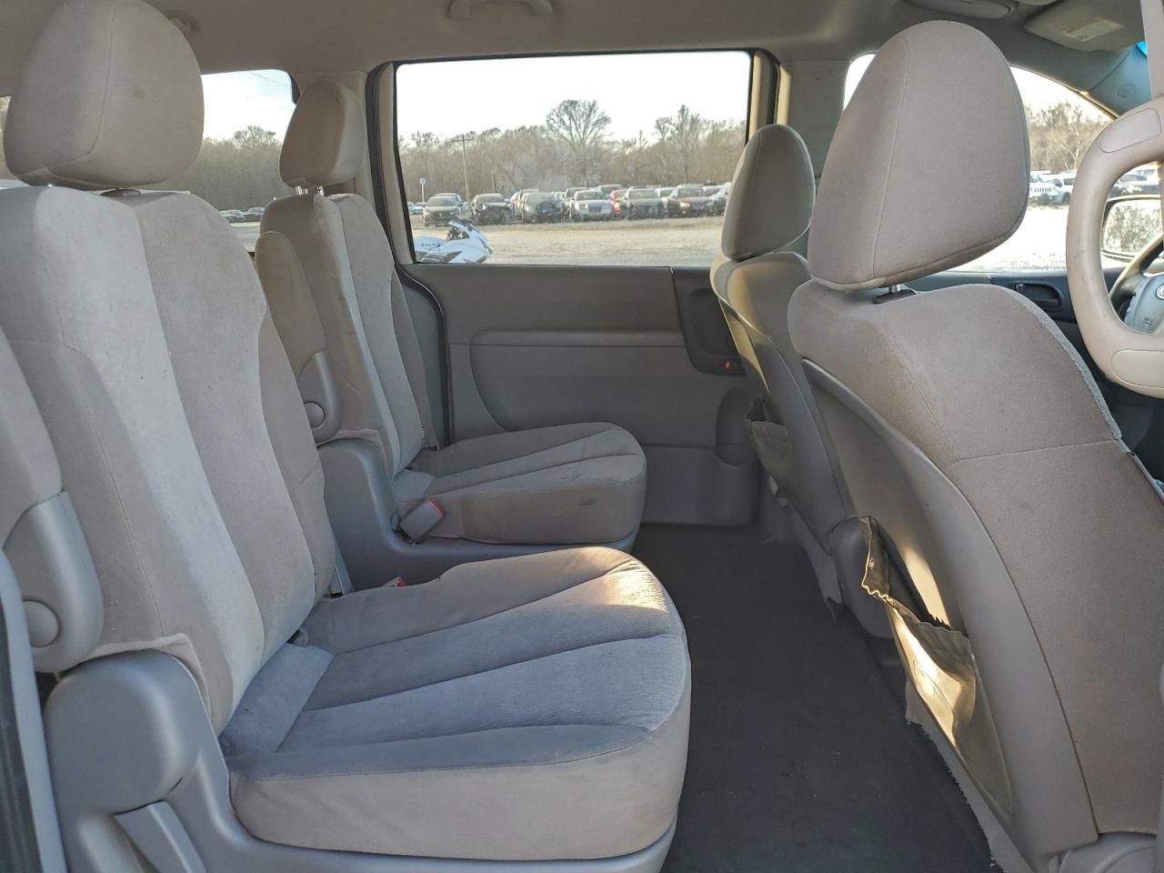 2012 KIA SEDONA LX photo 11