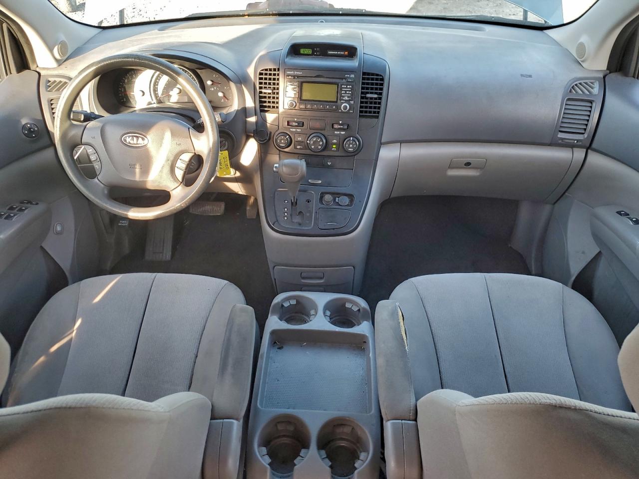 2012 KIA SEDONA LX photo 8