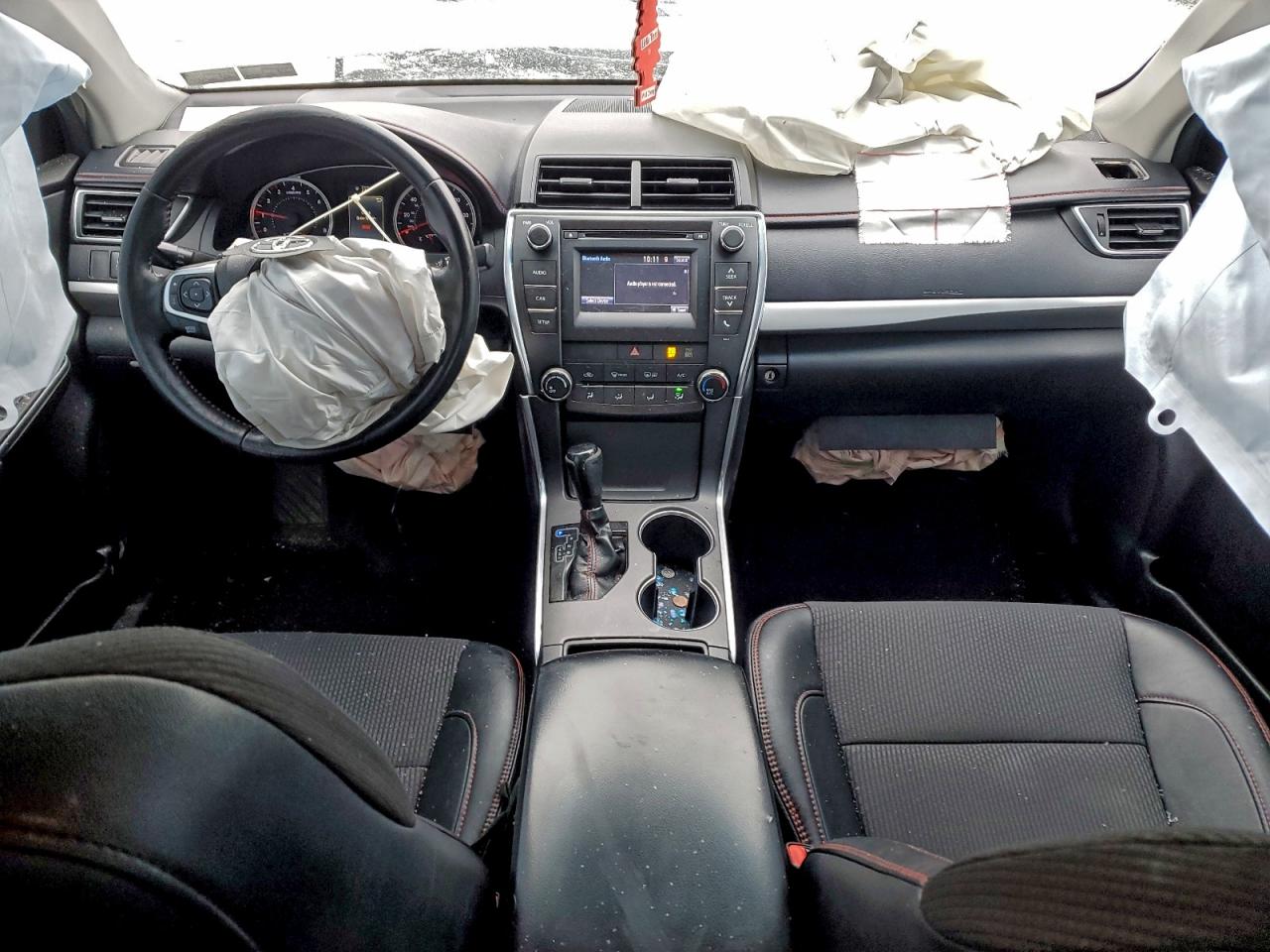 2016 TOYOTA CAMRY LE photo 8